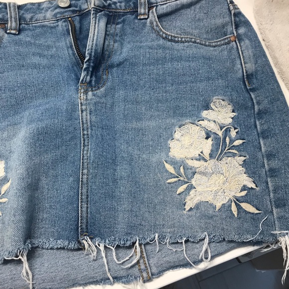 Denim skirt - Picture 2 of 3